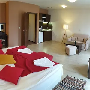 Banderitsa With Kitchen Apartahotel